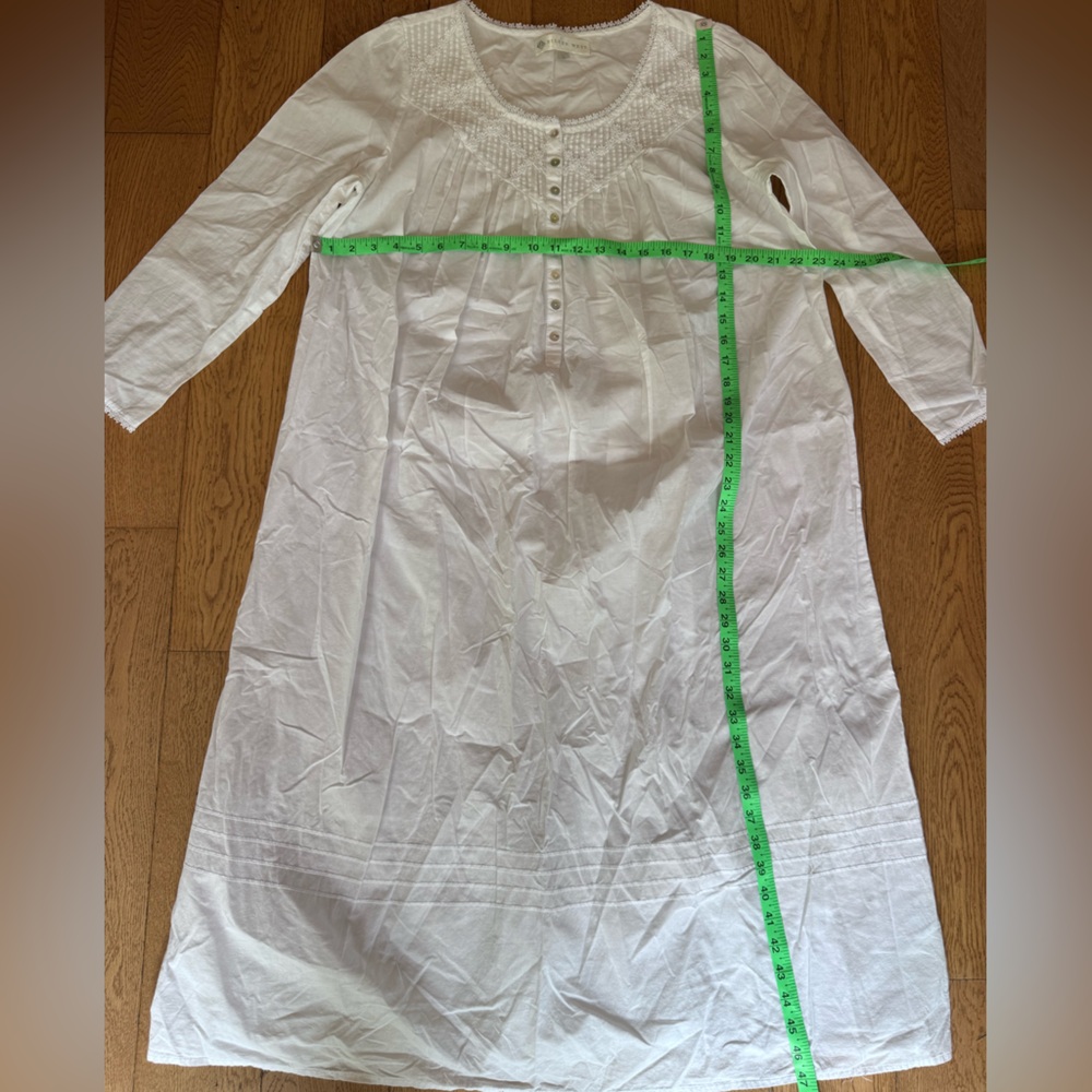 Eileen West White Long Sleeve Nightgown - Picture 13 of 16